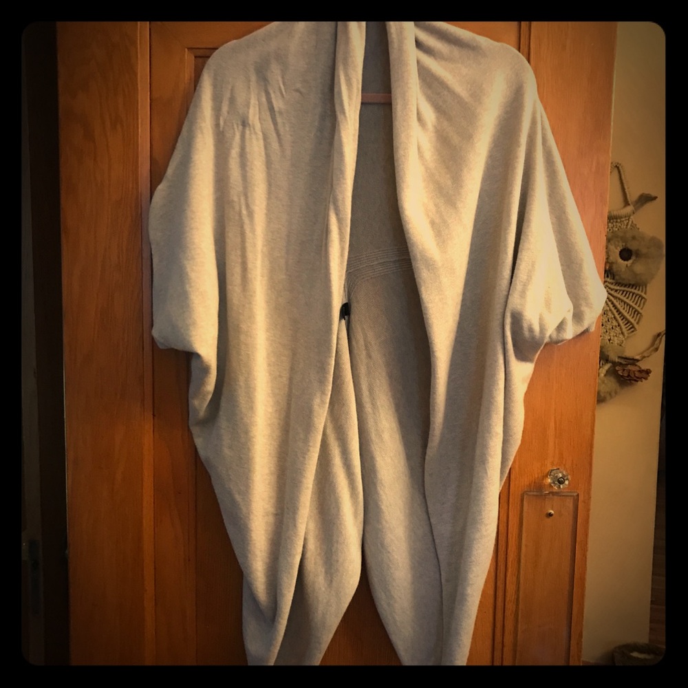 Beryll Cocoon short sleeve gray knit sweater O/S